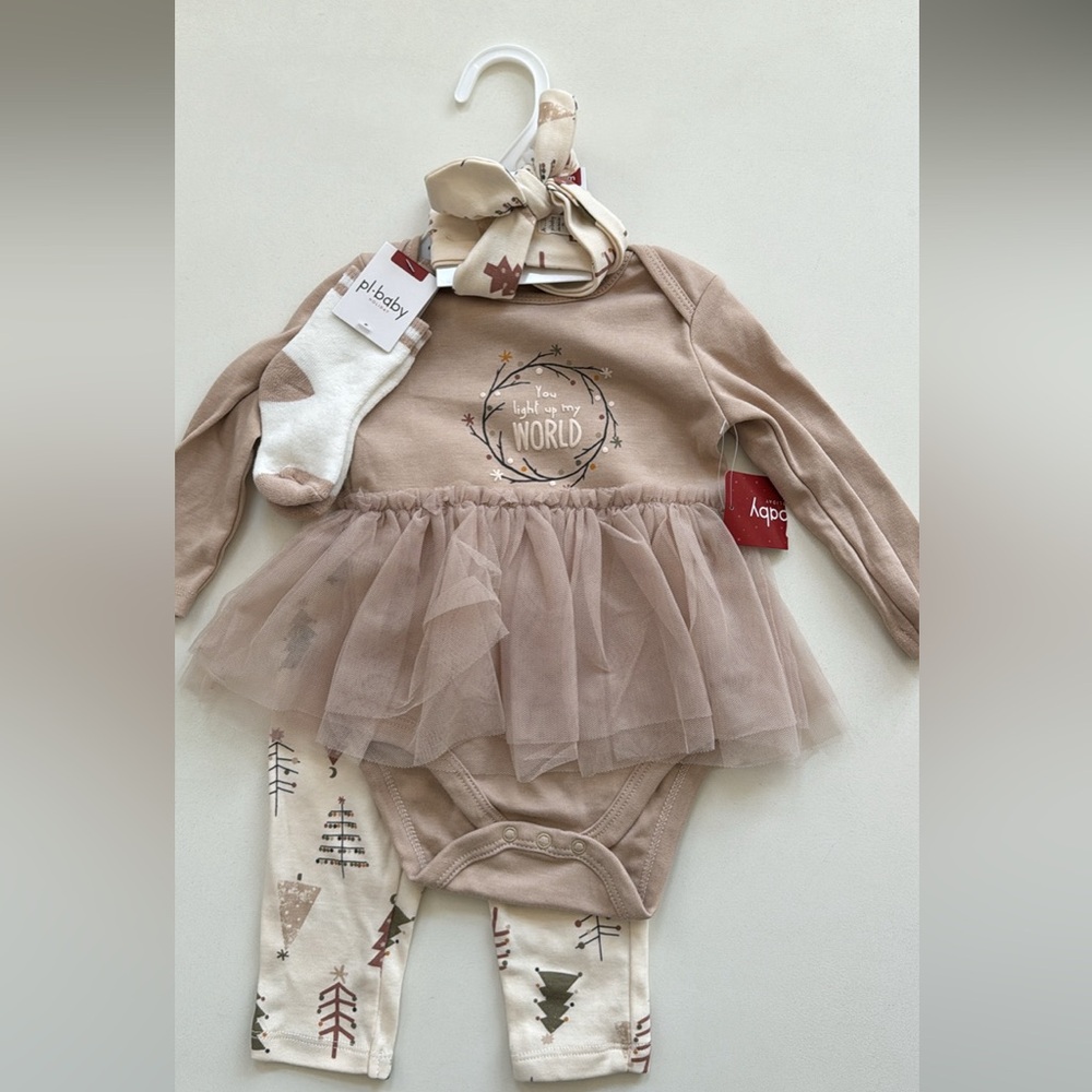 NEVER WORN PL Baby 4 piece set